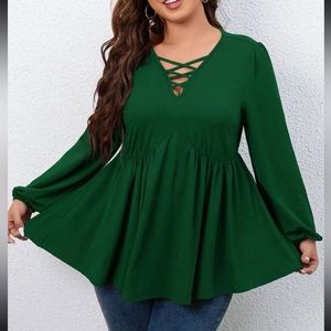 ✨ 3 for $35 ✨ SHEIN Green Criss Cross Front Lantern Sleeve Peplum Tee